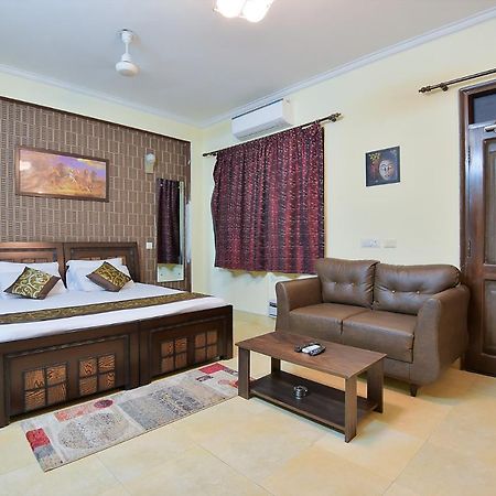 Studio Serviced Apartments Near Fortis Hospital Gurgaon Luaran gambar