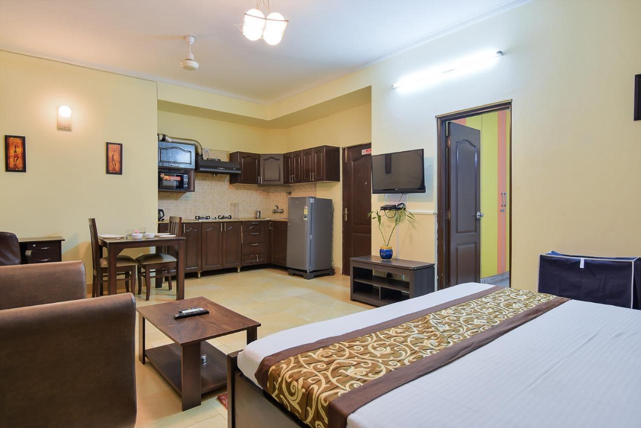 Studio Serviced Apartments Near Fortis Hospital Gurgaon Luaran gambar