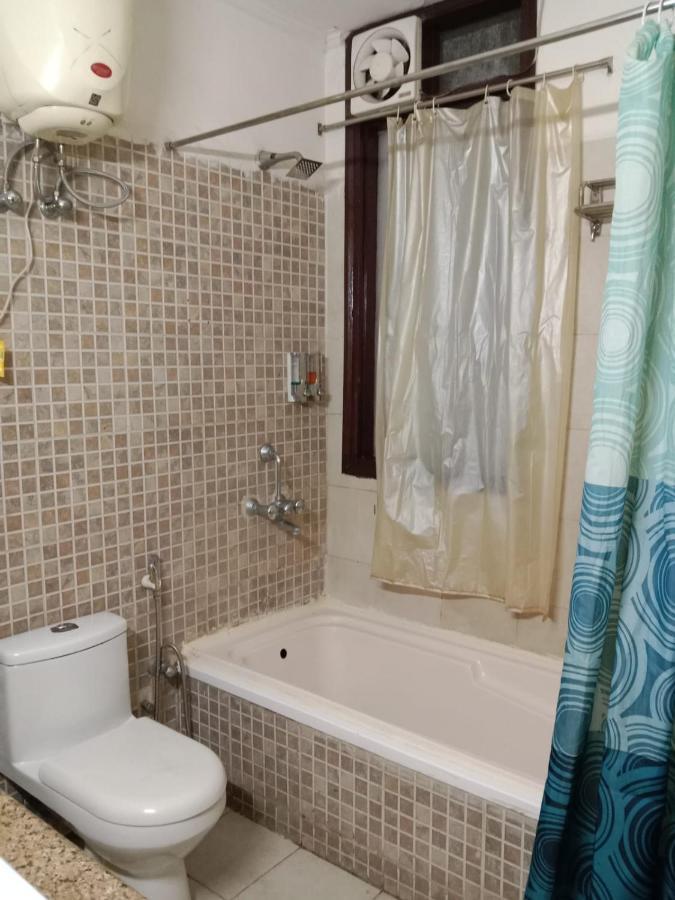 Studio Serviced Apartments Near Fortis Hospital Gurgaon Luaran gambar
